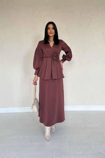 Kahverengi Gül Detaylı Takım resmi